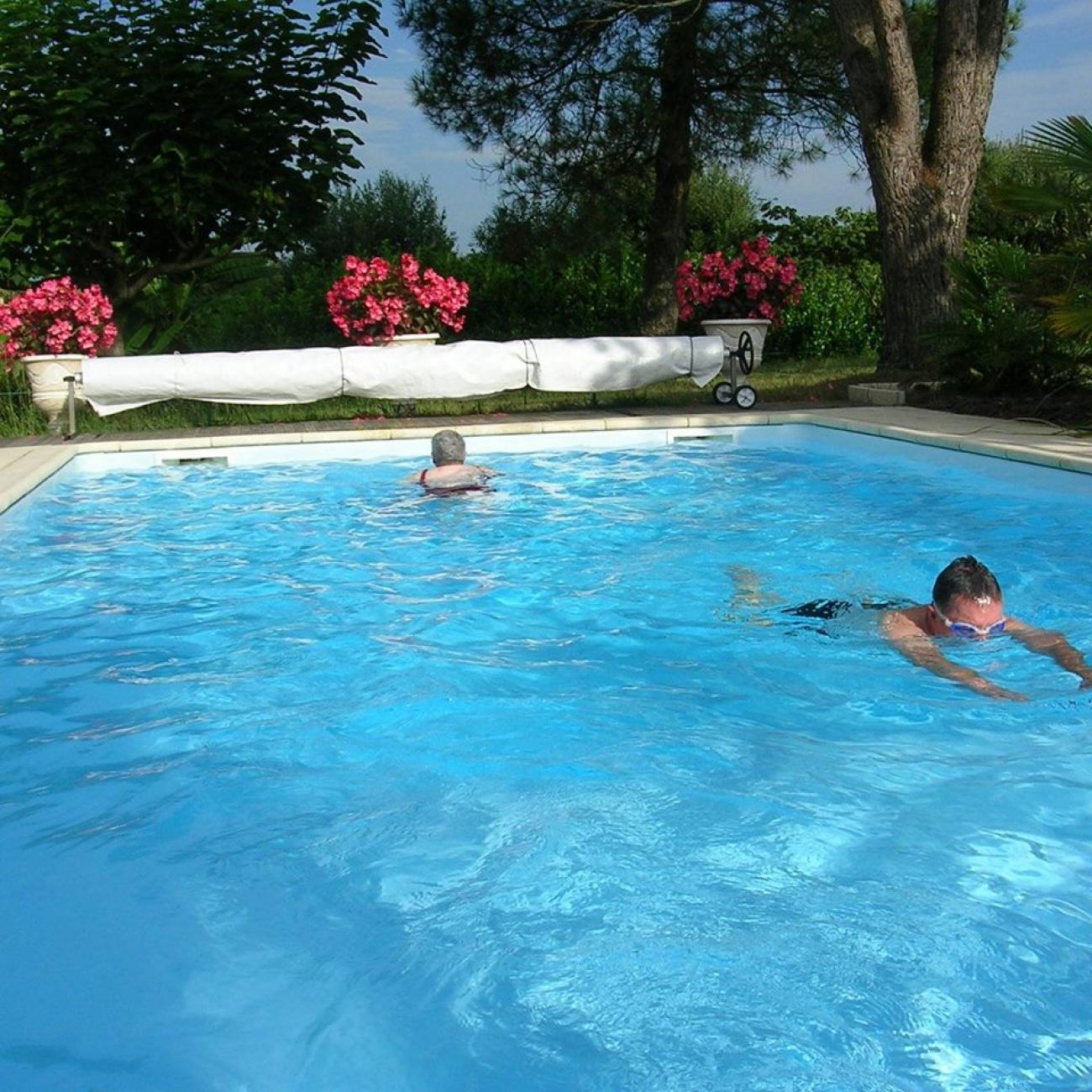 14s_piscine avec personnes.jpg